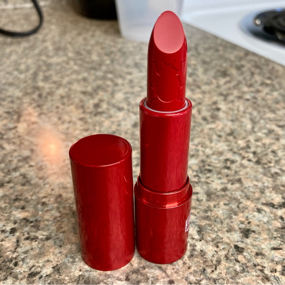 New 🌟 Beetlejuice x Revolution “Lydia” Matte Lipstick